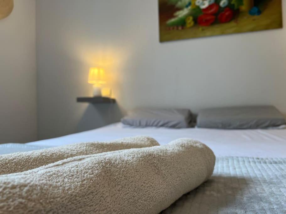 T2 Calme Et Paisible Parking Apartment การ์กาซอน ภายนอก รูปภาพ