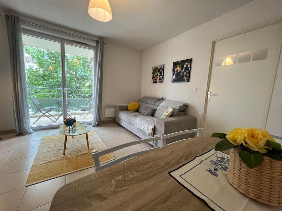 T2 Calme Et Paisible Parking Apartment การ์กาซอน ภายนอก รูปภาพ