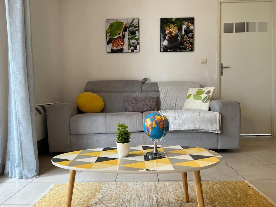 T2 Calme Et Paisible Parking Apartment การ์กาซอน ภายนอก รูปภาพ
